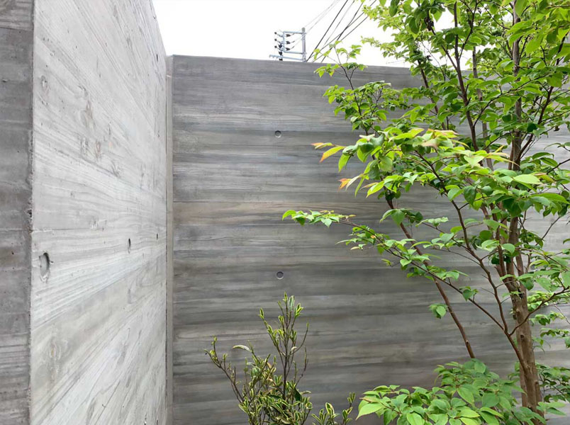 杉板本実型枠コンクリート風塗装